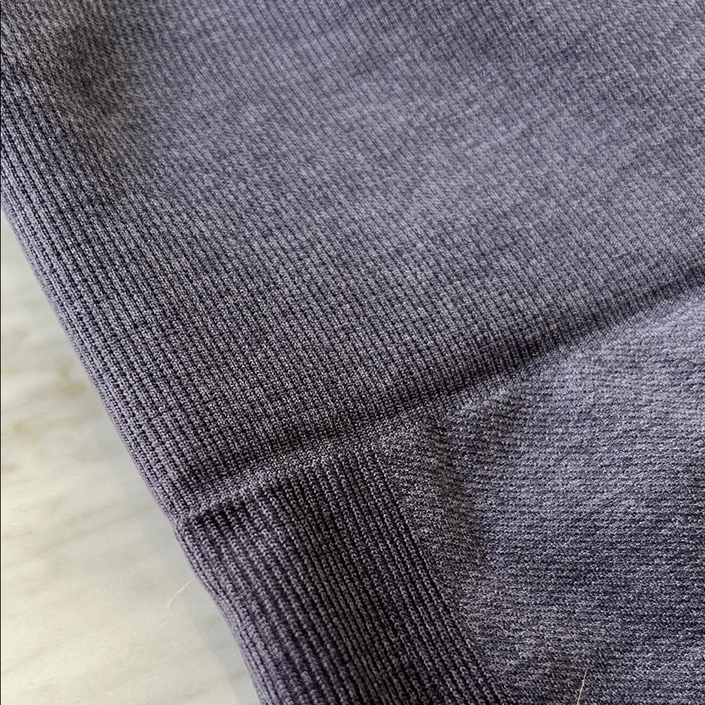 Lululemon Seamless Cropped Leggings - Picture 6 of 6